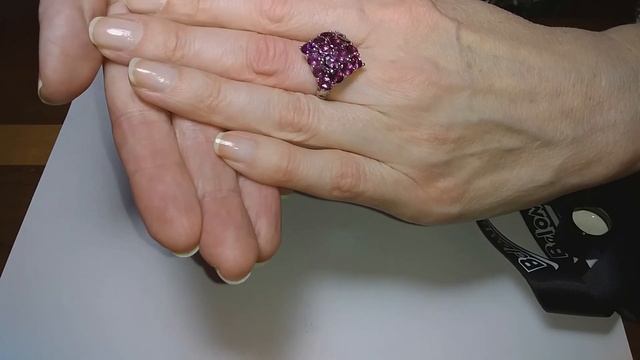 Распаковка посылки с нарядным кольцом цвета спелых ягод! смотреть онлайн