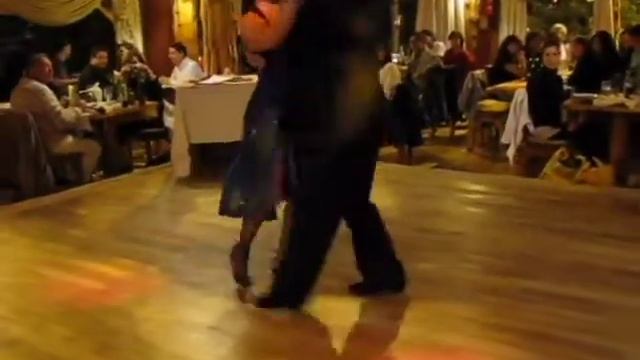 Paulina y Jose Luis, Tango salón, Bariloche, Argentina смотреть онлайн