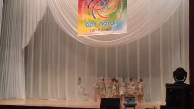 танец Апрель смотреть онлайн