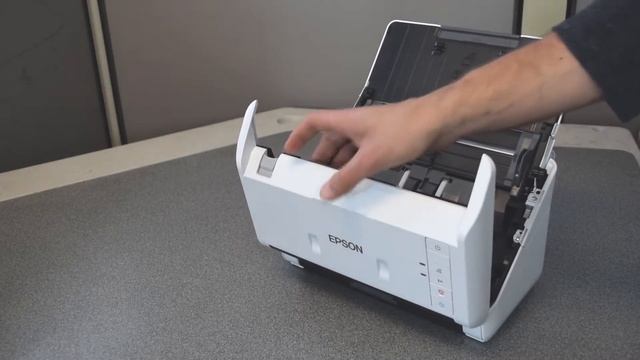 Cleaning your EPSON DS-530 Scanner смотреть онлайн