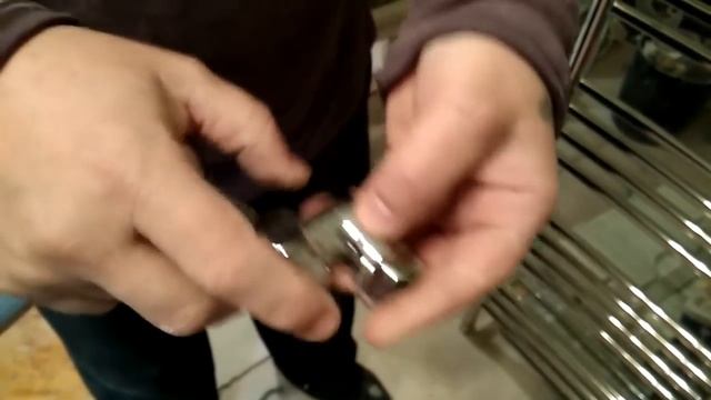 Установка полотенцесушителя на высоком уровне .