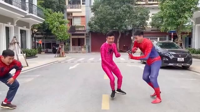 Superheroes Transformation VS Squid Game Toys - Fun BigGreen TV смотреть онлайн
