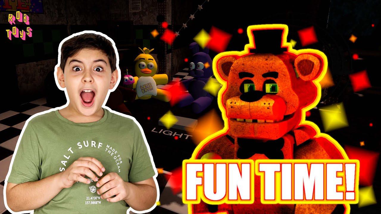 ЯРИК ПРОТИВ АНИМАТРОНИКОВ В ROBLOX! ПОКА ПАПА РОБ НА РАБОТЕ!