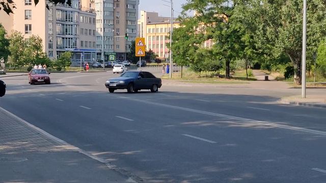 Киев. Прогулка возле ст. м. Левобережная. Вид на реку Днепр с моста. смотреть онлайн