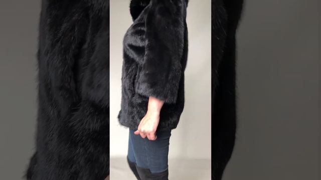 Шуба норка tm SAGA FUR M.D.N отличное состояние, купить за 15500 ₽ на furprice.ru р.42-44 /11731/ смотреть онлайн
