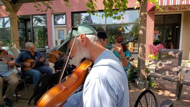 Craig Evans Playing Pattison Custom Banjo смотреть онлайн