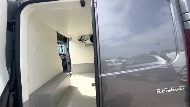 2019 RENAULT TRAFIC SWB DIESEL SL27 dCi 120 Sport Nav Van смотреть онлайн