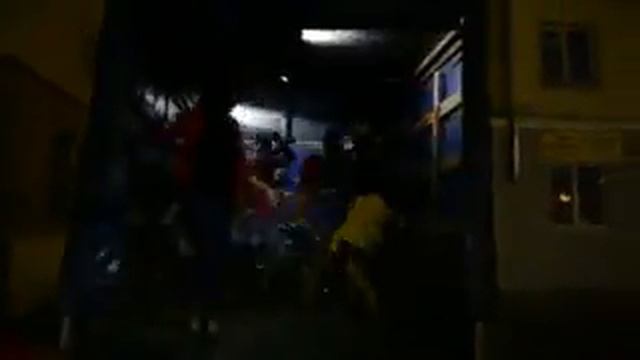 Вот как надо тусовать смотреть онлайн