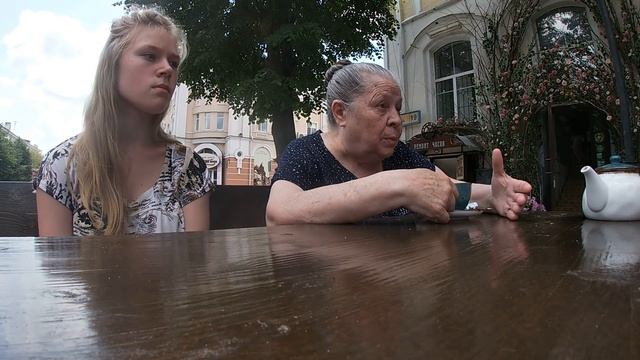 Одели деревенскую девочку от которой отказалась мама смотреть онлайн