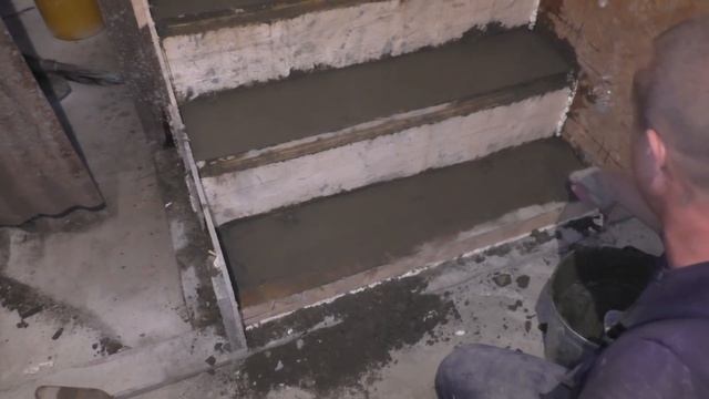 Лестница Готова. Заливка и демонтаж опалубки Ломаной Забежной лестницы. Часть 3. смотреть онлайн