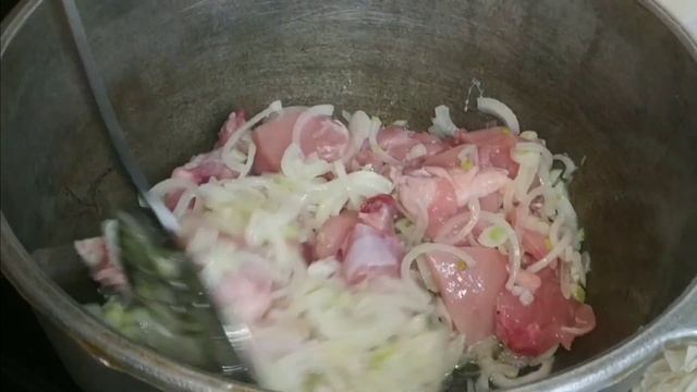 Жареная картошка с курицей Супер рецепт.Как вкусно пожарить картошка с курицей. смотреть онлайн