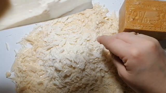 Резка сухого хозяйственного мыла. #асмр#режумыло#хруст#asmr#drysoap#cuttingsoap#lovesoap#relax