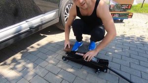 Как поднять домкратом кроссовер или внедорожник. Выбор домкрата.