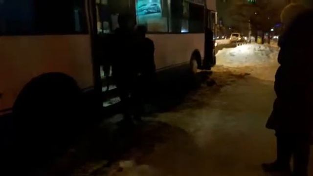 Прелести костанайских дорог-лужи зимой смотреть онлайн