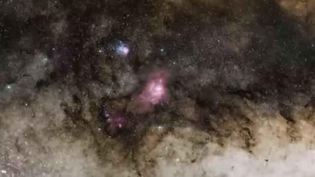 Zooming onto Messier 8 смотреть онлайн