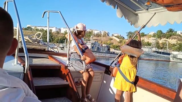 Севастополь. Морская экскурсия с настоящим морским волком. (2020.08.03 18.36.29) смотреть онлайн
