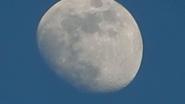 Луна через суперзум Nikon S9500 26 апреля 2018 смотреть онлайн