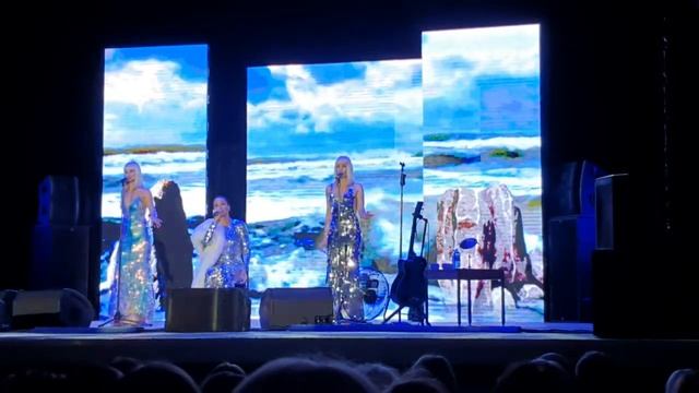 Певица Слава на концерте в Подольске 31.01.2020 г. с песней "Сто озёр и пять морей" смотреть онлайн