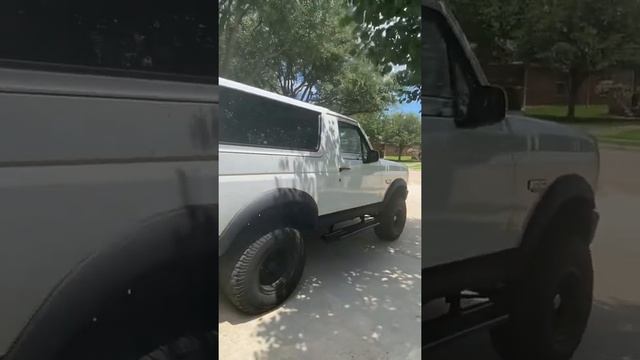 1996 Ford Bronco XLT смотреть онлайн