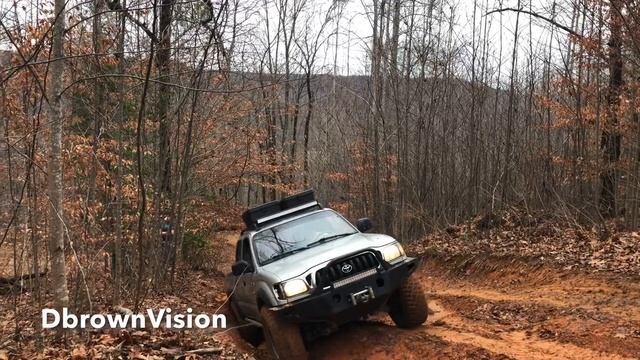 Toyota Tacoma Off Road - Muddy Hill Climb смотреть онлайн
