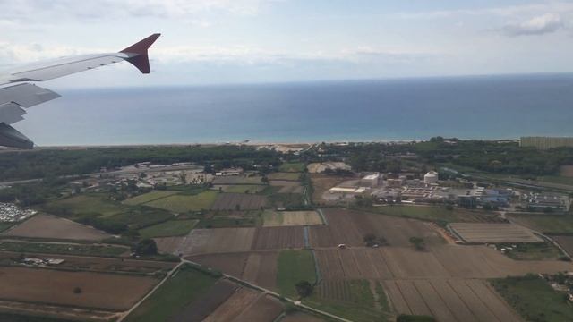 Посадка в аэропорту Барселоны смотреть онлайн