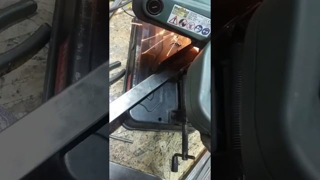 Как отрезать угол 45 градусов на тарцовочной пиле ??? Секрет! смотреть онлайн