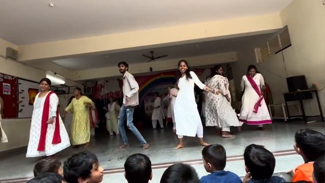 All teachers dance tribute to kids смотреть онлайн
