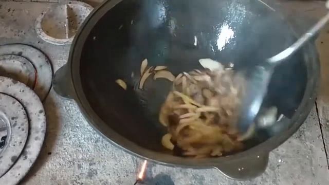 ПЕЧЕНЬ СЕРДЦЕ ЛЕГКИЕ В КАЗАНЕ жареные баранье потроха смотреть онлайн