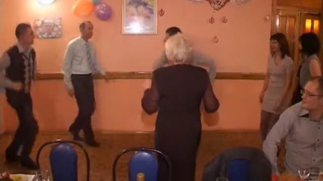 Вера Полетаева Весело гуляют на Руси смотреть онлайн