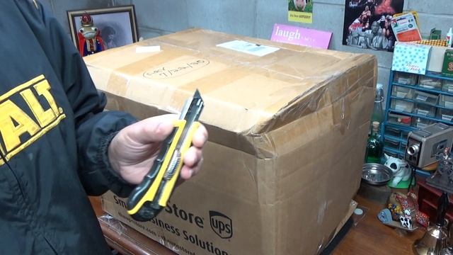 UNBOXING #1 - Alberto's mother spent countless hours on this machine, now to a Great Granddaughter! смотреть онлайн