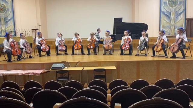 ансамбль виолончелистов "Крынічка" Эндрю Лой Уэббер " Ария Христа" смотреть онлайн