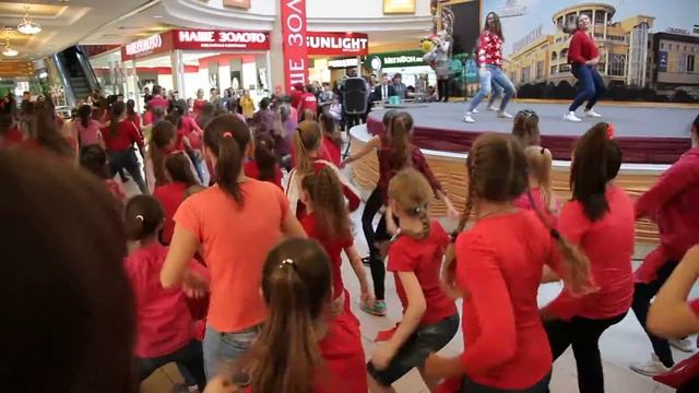 Флешмоб ШТ " Движение " Пушкинский г. Курск смотреть онлайн