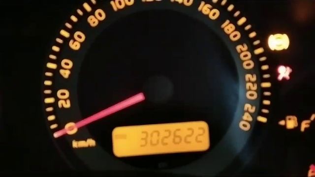 2010 TOYOTA AURIS 1.3 X смотреть онлайн