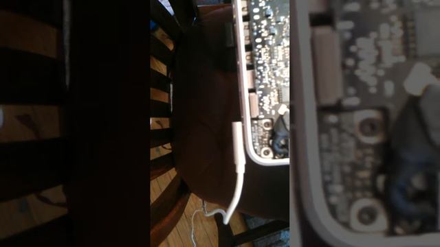 Macbook pro 2009 model charger light flashing green fix смотреть онлайн