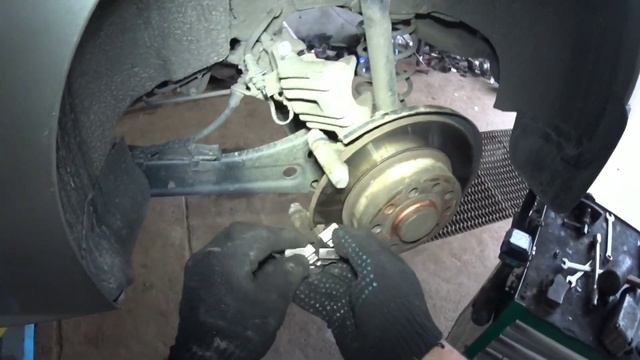 ✅ ✌??? Замена задних тормозных колодок на Фольксваген Джетта 6 Volkswagen Jetta VI