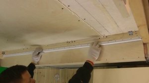 Экологичный, дышащий, тканевый натяжной потолок DERCOR своими руками / часть №1: установка профиля