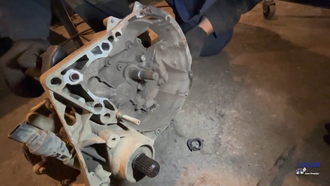 Закончилось сцепление на Рено Логан | Замена сцепления на Renault Logan 8V смотреть онлайн