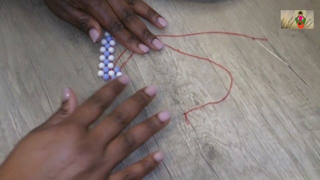 2 ways to do beads interlocking! In English beading and Edo state beading. смотреть онлайн
