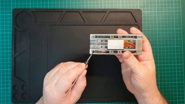 Очень нужная и полезная самоделка. Столик для пайки SMD- деталей. смотреть онлайн