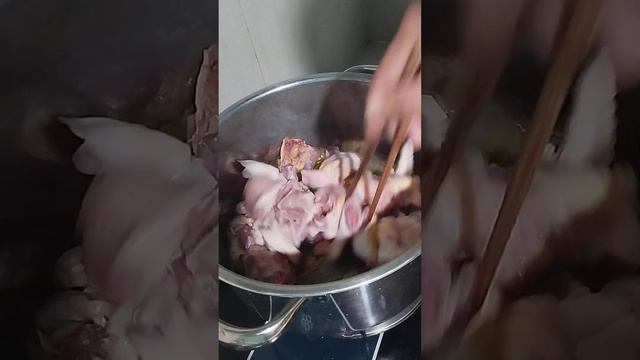 gà nấu lá é ngày mưa смотреть онлайн