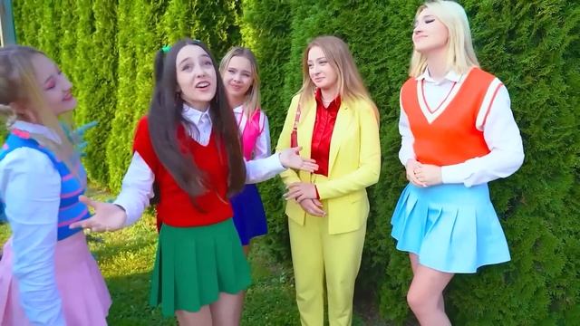I Was Sent To The Weird New School | Surviving The First Day Back To School!