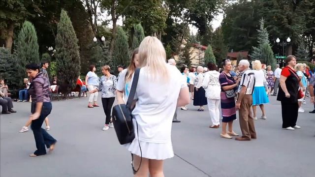ЧАЙ ЧАЙ ВЫРУЧАЙ,ВСПОМНИЛОСЬ МНЕ смотреть онлайн