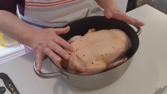 Рождественская утка!!!Плов в утке!! смотреть онлайн