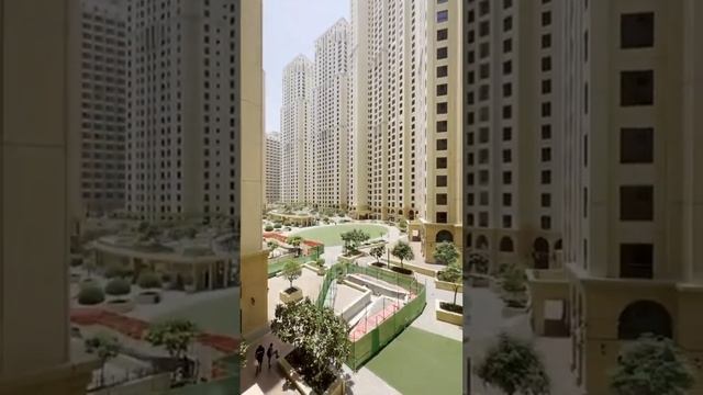 Luxurious 4-bed Apartment in JBR Dubai: A True Gem смотреть онлайн