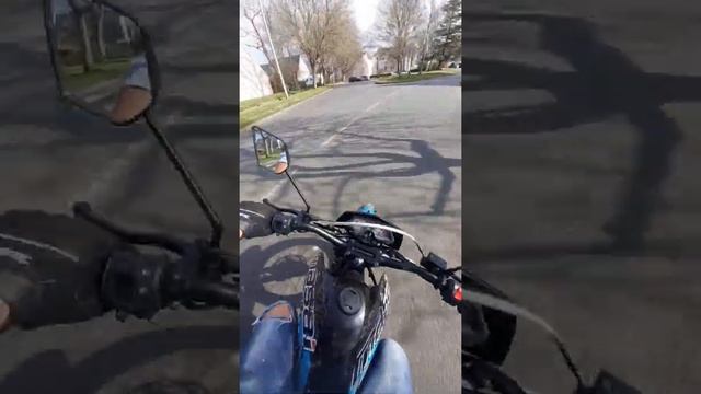 UNE VUE DE MALADE! (Moto blog verticale) смотреть онлайн