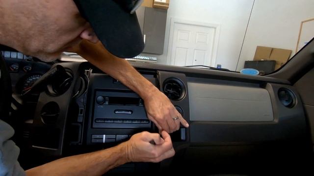 Ford F150 Double Din Sony XAV-AX5000 Apple Car Play Radio Install! смотреть онлайн