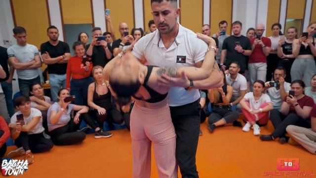 Kike & Nahir / DJ Khalid - Tu Boca / Bachata Takes Over Bucharest 2022 смотреть онлайн