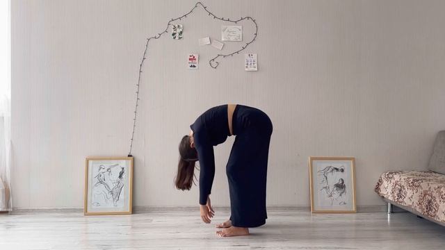 Танц. кружок. Урок 1. Roll down и roll up. Техника contemporary dance, вариации, комбинации смотреть онлайн