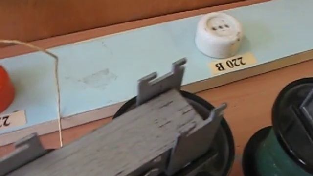 Простой генератор Тесла(не совсем Тесла) на катушке зажигания смотреть онлайн