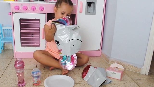Диана и День Единорога / слайм и аквагрим единорог 0+ смотреть онлайн